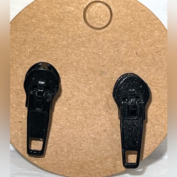 Zipper Stud Earrings made with solid 925 sterling silver posts. - Picture 1 of 3